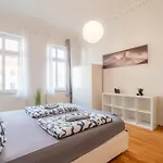 Traumhafte Jugendstilwohnung In Zentraler Lage Am Zoo