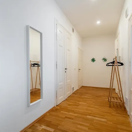 Traumhafte Jugendstilwohnung In Zentraler Lage Am Zoo * Lipcse